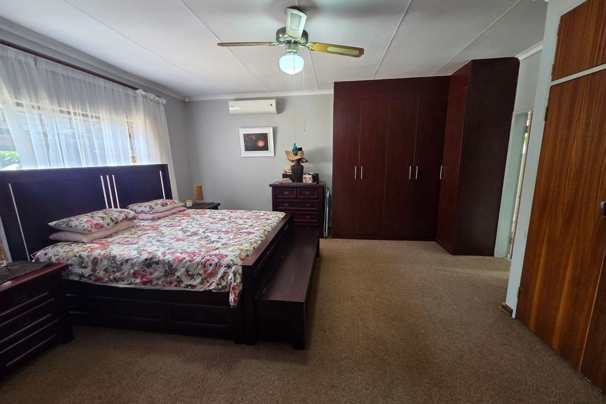 4 Bedroom Home with Solar - Walking Distance to Wierda Park Laerskool - Photo 4