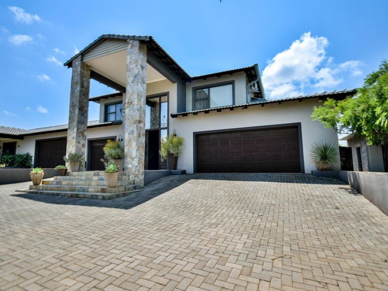 An Exquisite Country Estate of Unmatched Grandeur - A Jewel Just Beyond Pretoria East - Photo 4