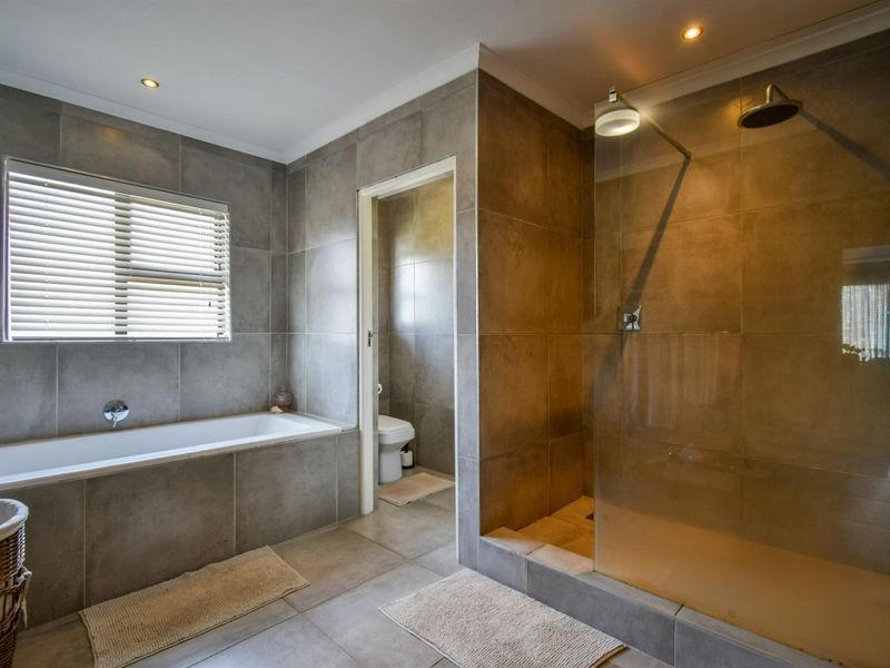 An Exquisite Country Estate of Unmatched Grandeur - A Jewel Just Beyond Pretoria East - Photo 6