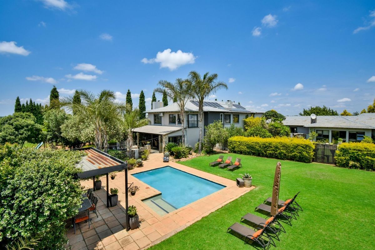 An Exquisite Country Estate of Unmatched Grandeur - A Jewel Just Beyond Pretoria East - Photo 2