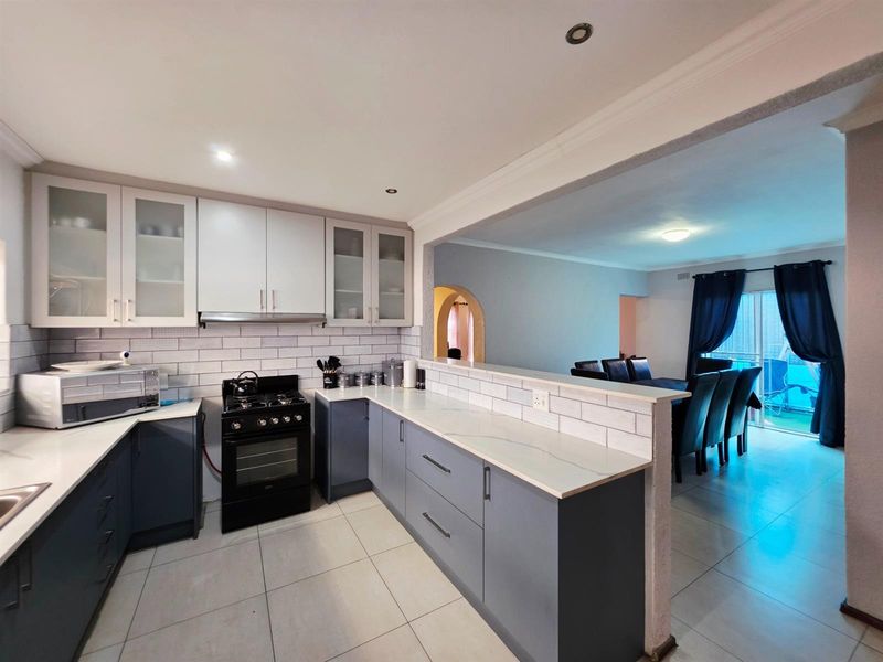 3 Bedroom House to Rent in Goodwood - Photo 2