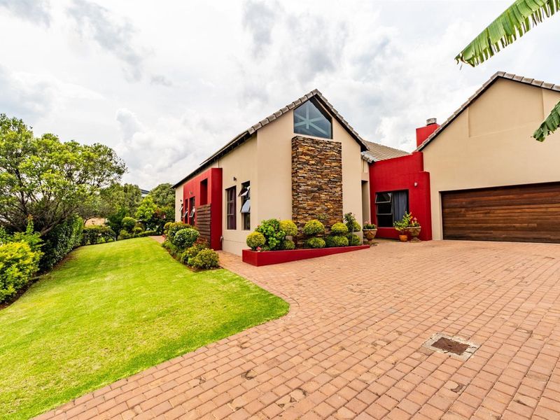 Elegant 3-Bedroom Home For Sale in Copperleaf Estate, Centurion - Photo 4