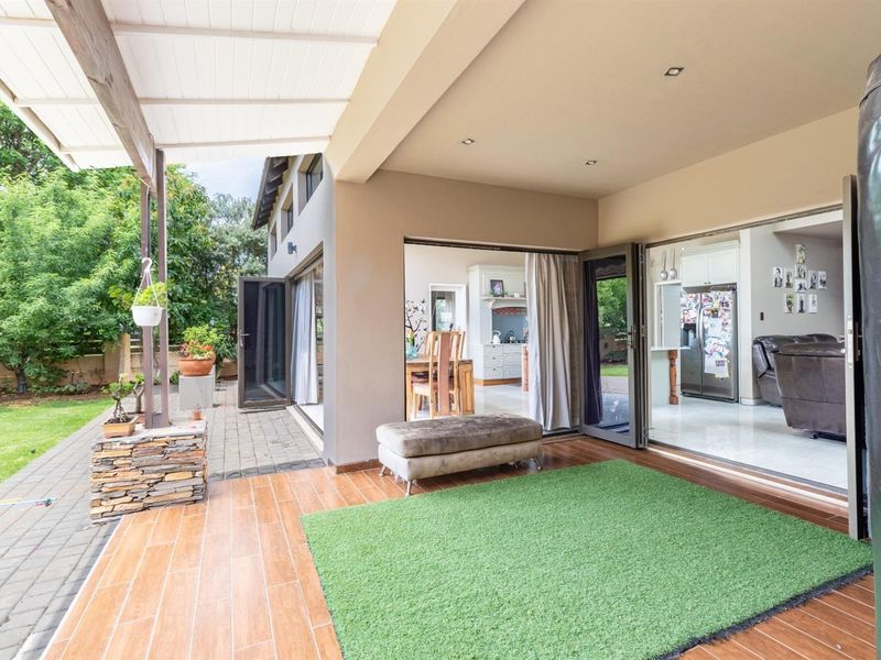 Elegant 3-Bedroom Home For Sale in Copperleaf Estate, Centurion - Photo 6