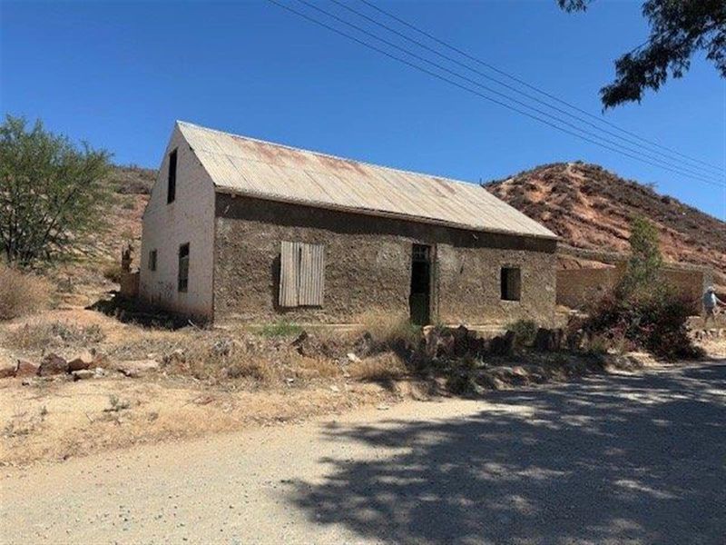 House For Sale in Calitzdorp - Photo 1