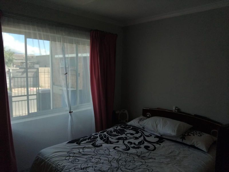 3 Bedroom Corner House with Unfinished Granny flat For Sale in Old Pelican Park - Photo 8