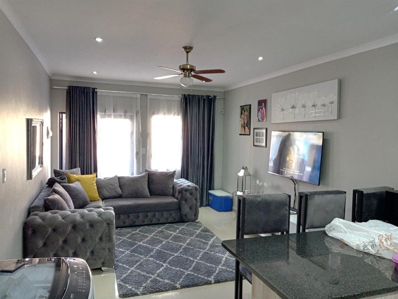 Contemporary Style. Peace of Mind. Perfectly Positioned for Everyday Living. - Photo 3