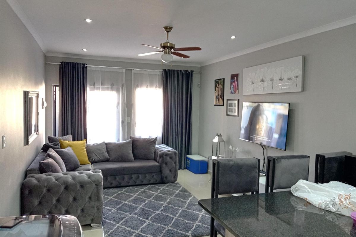 Contemporary Style. Peace of Mind. Perfectly Positioned for Everyday Living. - Photo 3