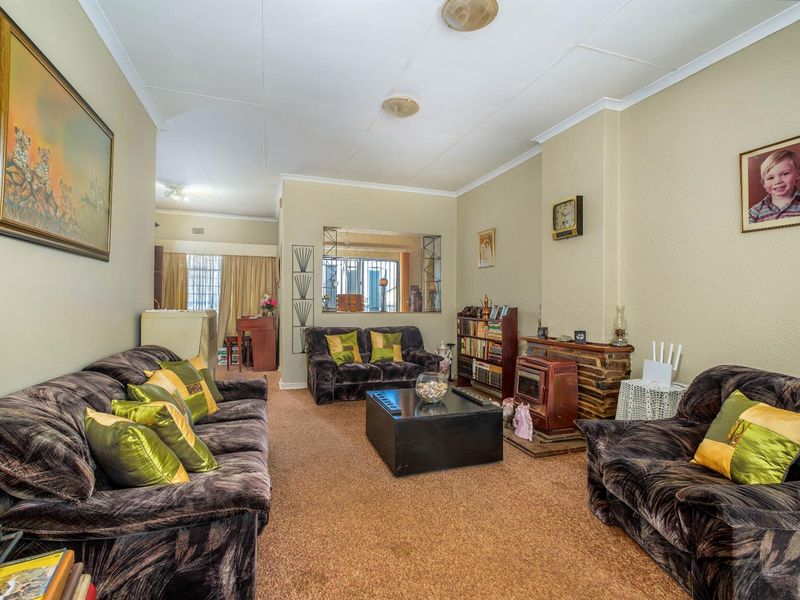 Four Bedroom Family Home For Sale In Witpoortjie - Photo 6