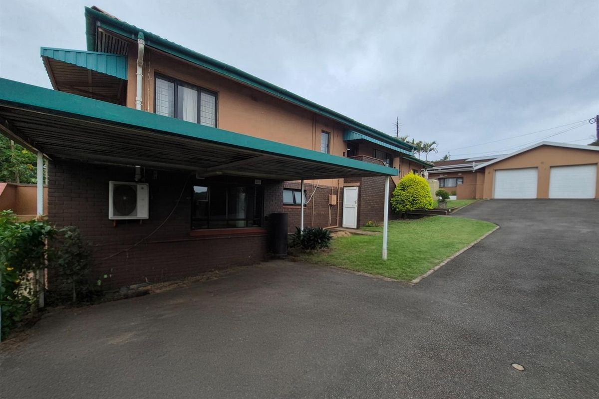 House with rental income Flats For Sale in Bluff, Durban, KwaZulu Natal - Photo 2