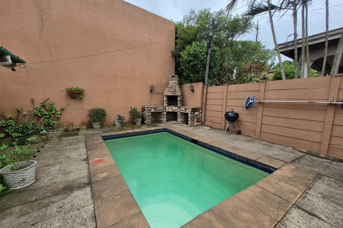 House with rental income Flats For Sale in Bluff, Durban, KwaZulu Natal - Photo 4