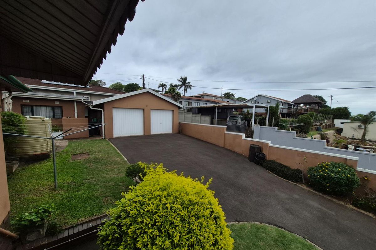 House with rental income Flats For Sale in Bluff, Durban, KwaZulu Natal - Photo 3