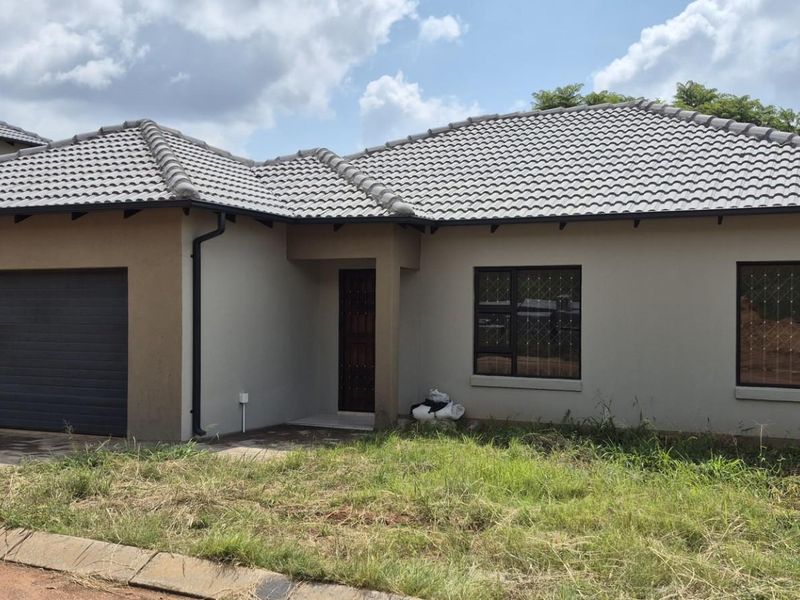 Development For Sale in Amandasig Akasia Gauteng - Photo 4
