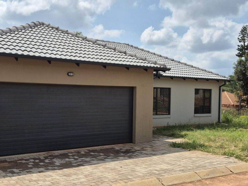Development For Sale in Amandasig Akasia Gauteng - Photo 5