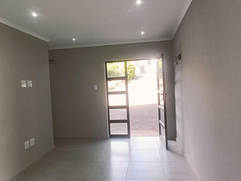 Brand New Studio Apartment To Let - Kloof - Photo 8