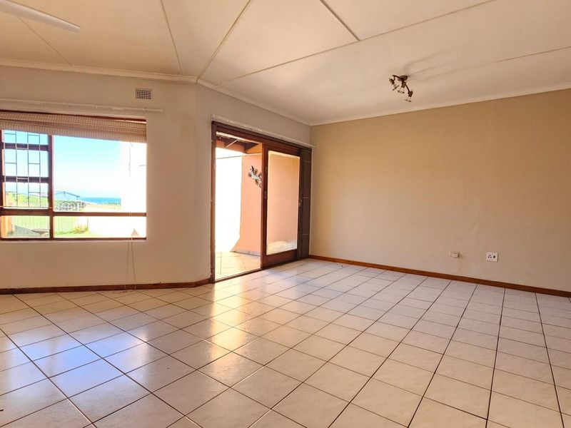 Pet Friendly, Ground Floor, Three Bedroom Townhouse with Sea Views - Photo 6