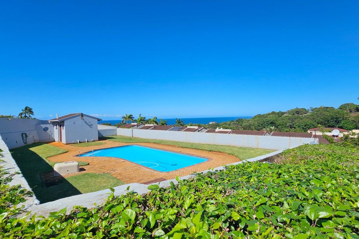 Pet Friendly, Ground Floor, Three Bedroom Townhouse with Sea Views - Photo 2