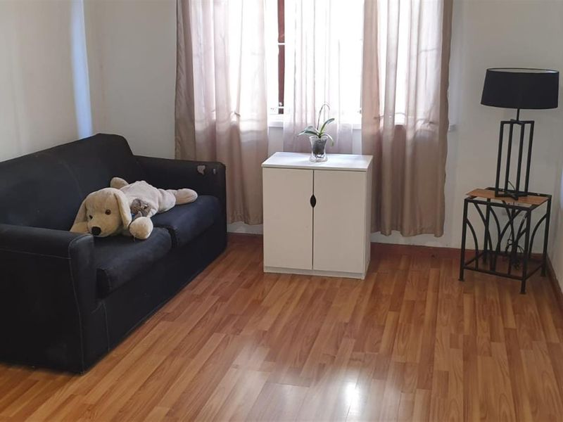 Lovely Solid Family Home with Separate Entrance Flat - Photo 9