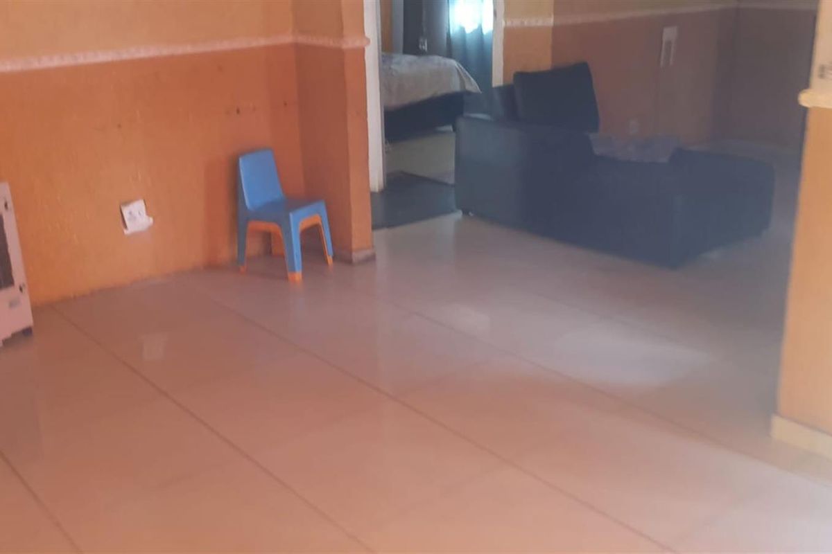 2 Bedroom House For Sale In Dube,Soweto - Photo 4