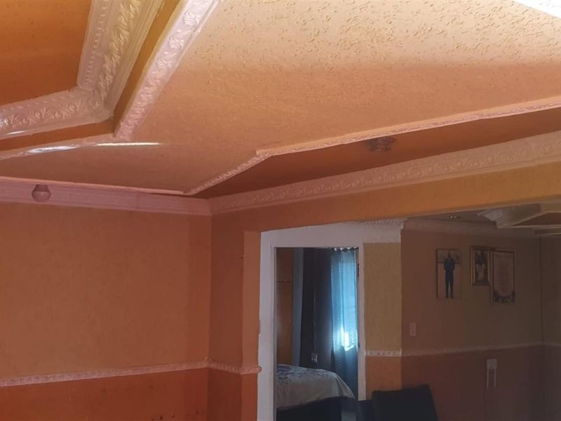 2 Bedroom House For Sale In Dube,Soweto - Photo 10