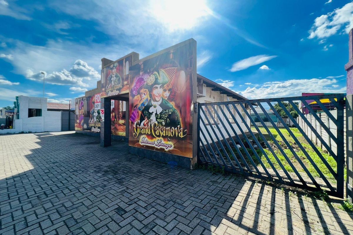 Commercial Property For Sale in Vanderbijlpark SE 1 Vanderbijlpark SE Vanderbijlpark Gauteng - Photo 5