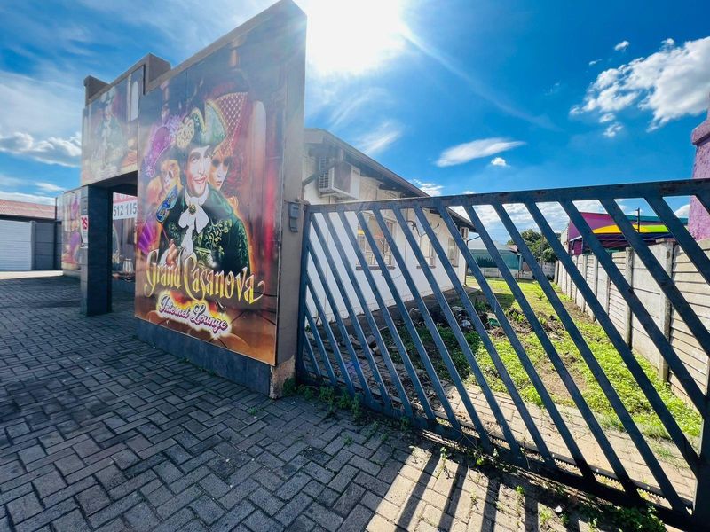 Commercial Property For Sale in Vanderbijlpark SE 1 Vanderbijlpark SE Vanderbijlpark Gauteng - Photo 2