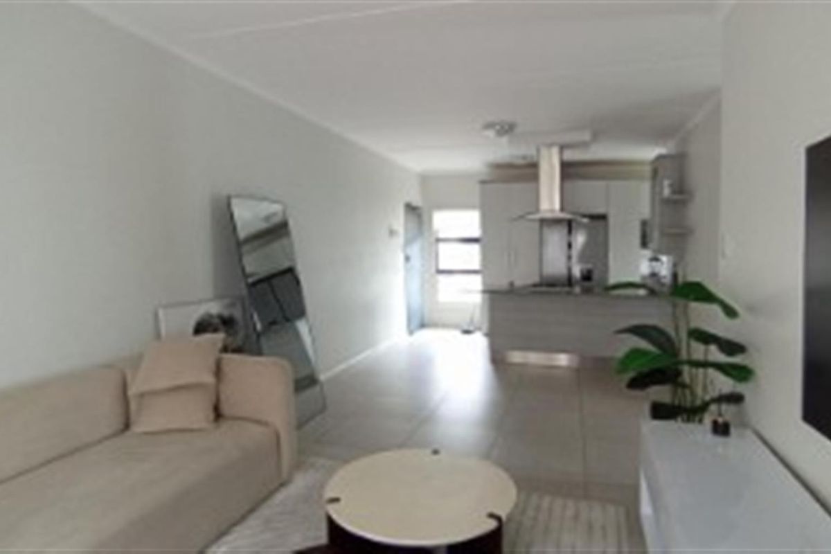 Penthouse double storey 3 bedroom Apartment For Sale in Carlswarld, Midrand - Photo 3