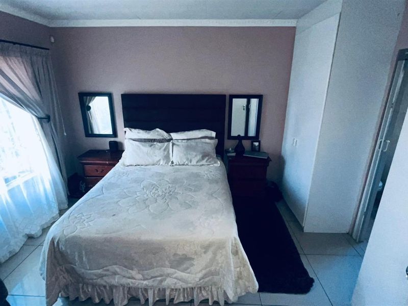3 Bedroom Duplex For Sale in Heuwelsig Estate, Centurion - Photo 8