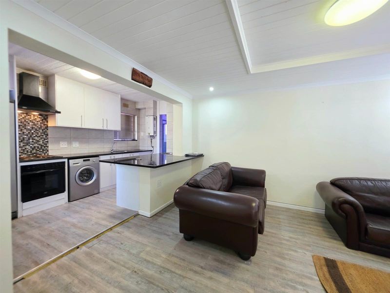 Grannyflat To Rent in Blomtuin Bellville - Photo 3