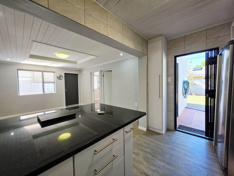 Grannyflat To Rent in Blomtuin Bellville - Photo 5