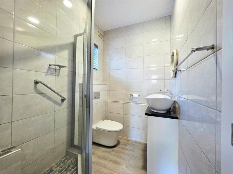 Grannyflat To Rent in Blomtuin Bellville - Photo 2