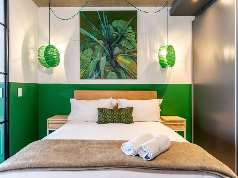 Fully Furnished 1-Bedroom Apartment in WEX1 | 4th Floor | Available 1 May for long term rental only - Photo 9