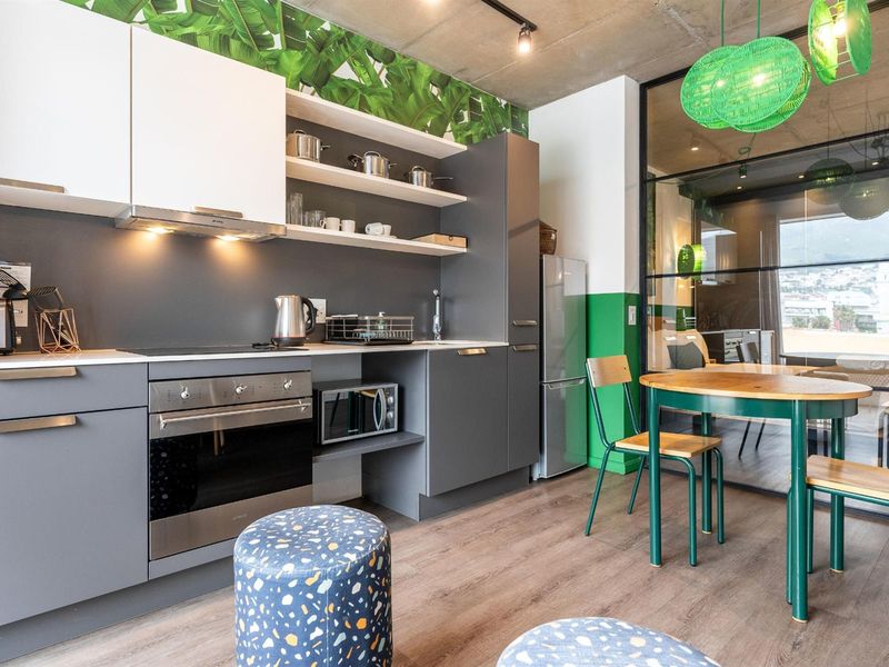 Fully Furnished 1-Bedroom Apartment in WEX1 | 4th Floor | Available 1 May for long term rental only - Photo 8