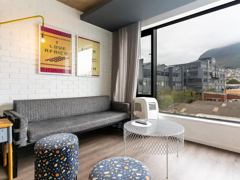 Fully Furnished 1-Bedroom Apartment in WEX1 | 4th Floor | Available 1 May for long term rental only - Photo 3