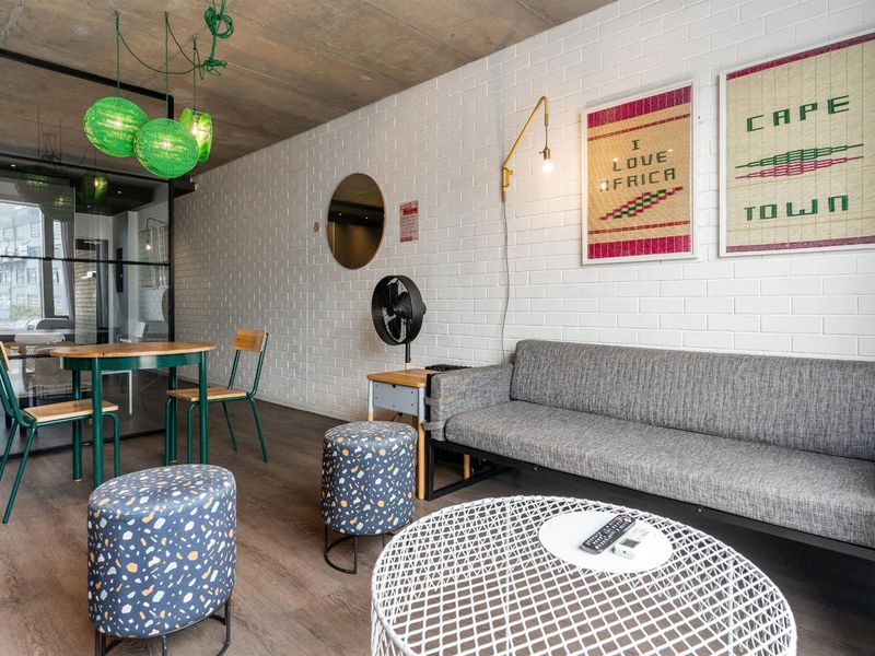 Fully Furnished 1-Bedroom Apartment in WEX1 | 4th Floor | Available 1 May for long term rental only - Photo 5