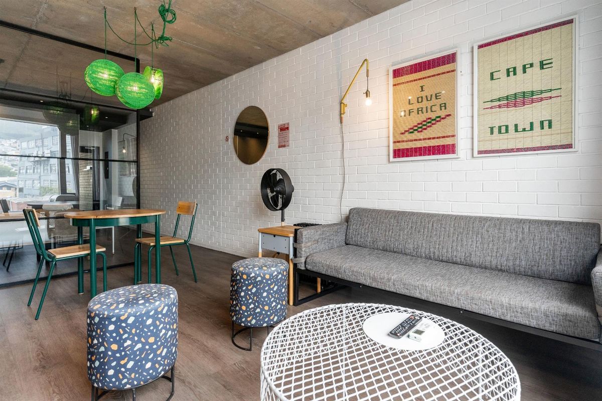 Fully Furnished 1-Bedroom Apartment in WEX1 | 4th Floor | Available 1 May for long term rental only - Photo 5