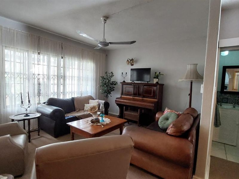 Beautiful Duplex for sale in Uvongo, KwaZulu-Natal - Photo 4