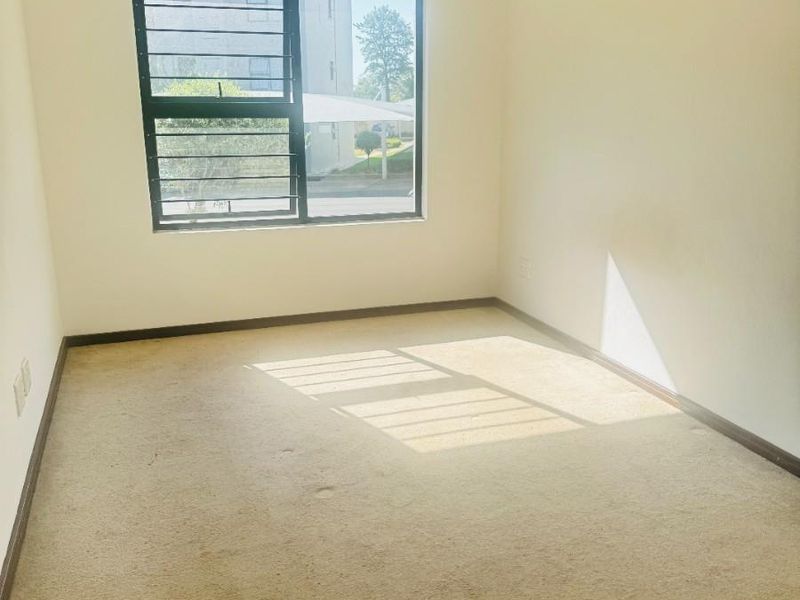 1 Bed ,1 Bath GROUND Floor apartment for rent in Carlswald - Photo 3