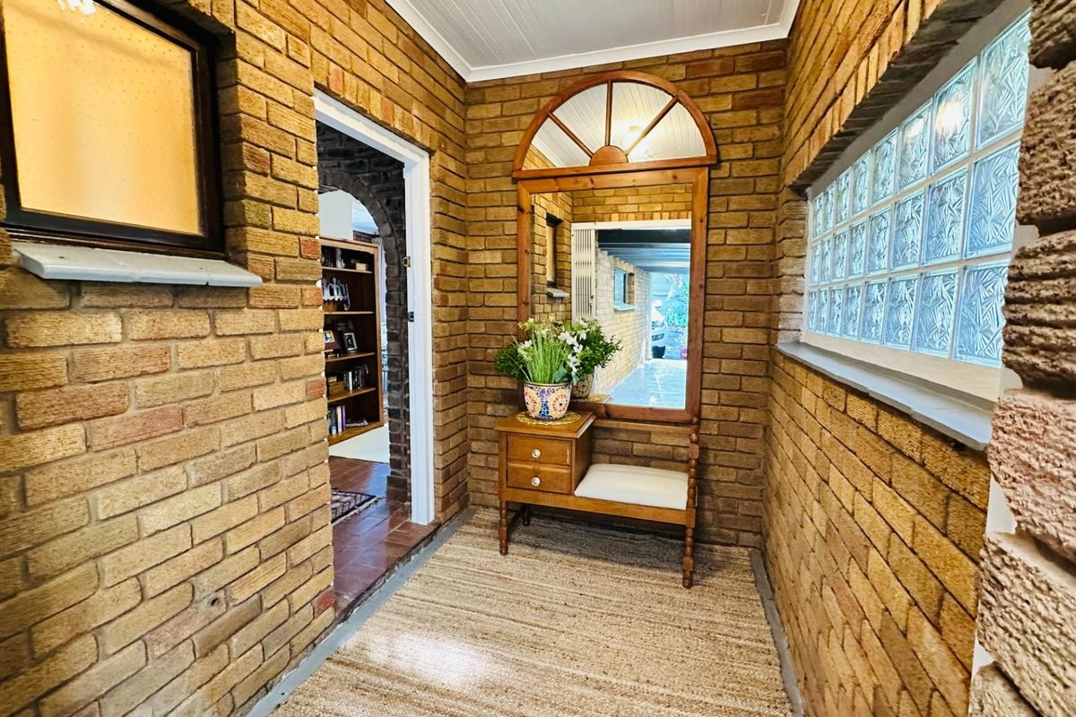 Luxury Coastal Family Home for Rent with Spectacular Sea Views! - Photo 3