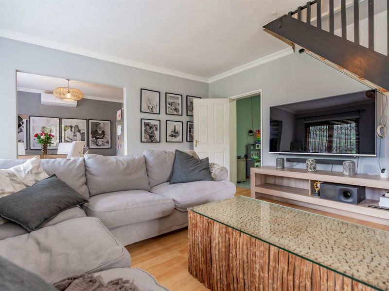 The Perfect Family Home, Private And Stylish - Photo 5