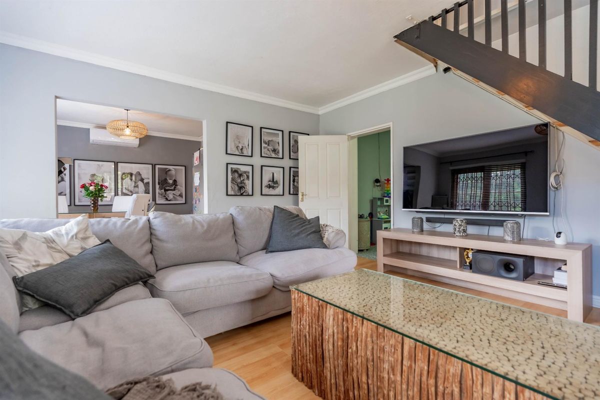 The Perfect Family Home, Private And Stylish - Photo 5