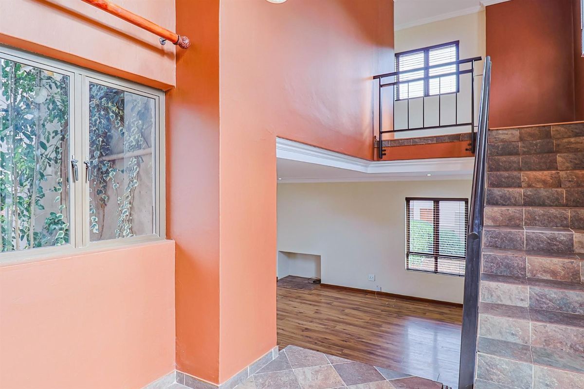 Stylish Family Living with a Versatile Flatlet in Prestigious Estate - Photo 3