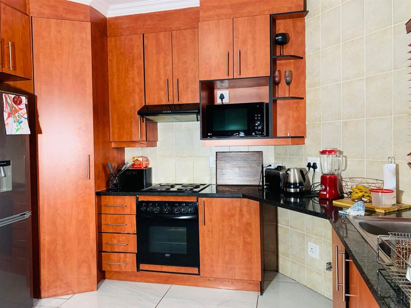 2 Bedroom, 2 Bathroom Apartment For Sale in Heatherview, Akasia - Photo 5