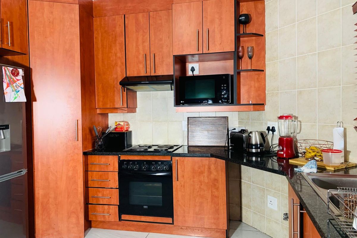 2 Bedroom, 2 Bathroom Apartment For Sale in Heatherview, Akasia - Photo 5