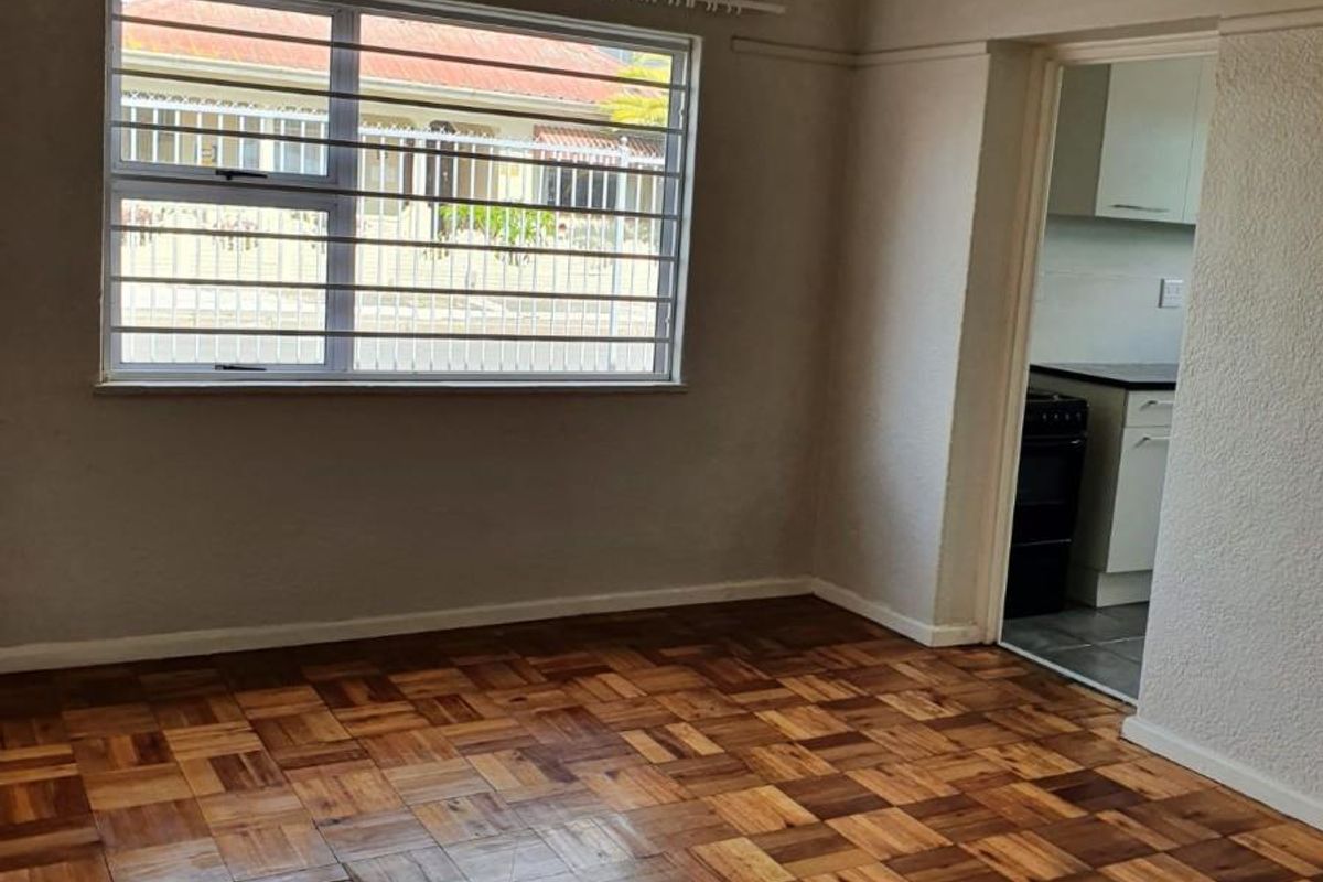 Apartment Block For Sale in Oakdale, Bellville - Photo 2