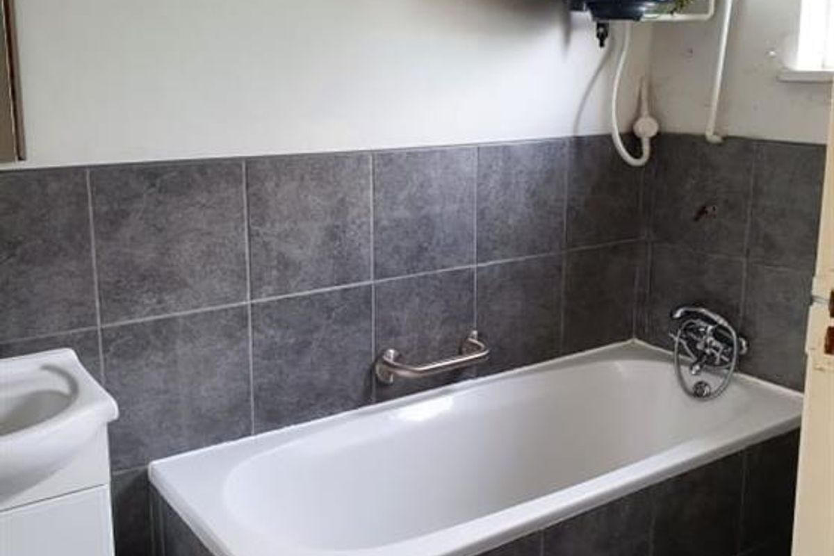 Apartment Block For Sale in Oakdale, Bellville - Photo 3