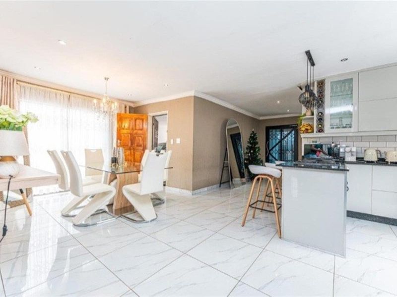 House For Sale in Protea Glen, Soweto - Photo 10