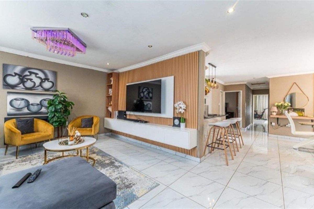 House For Sale in Protea Glen, Soweto - Photo 2