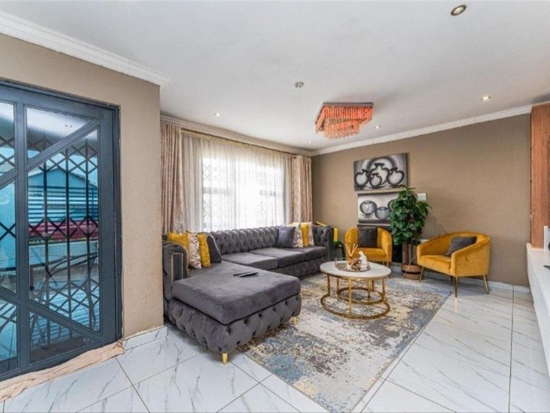 House For Sale in Protea Glen, Soweto - Photo 6