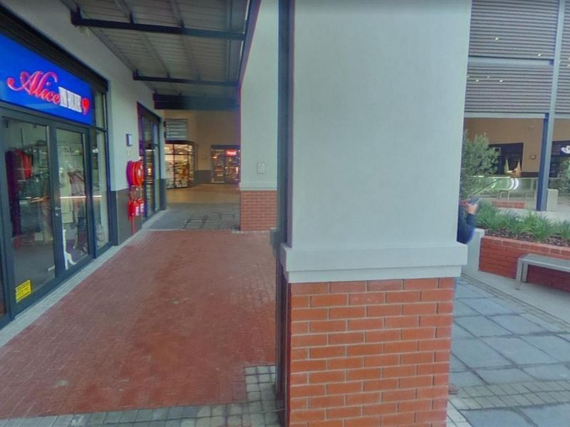 Retail Shop to rent at The Village Square Durbanville - Photo 8