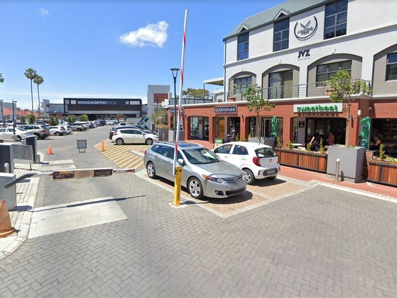Retail Shop to rent at The Village Square Durbanville - Photo 2